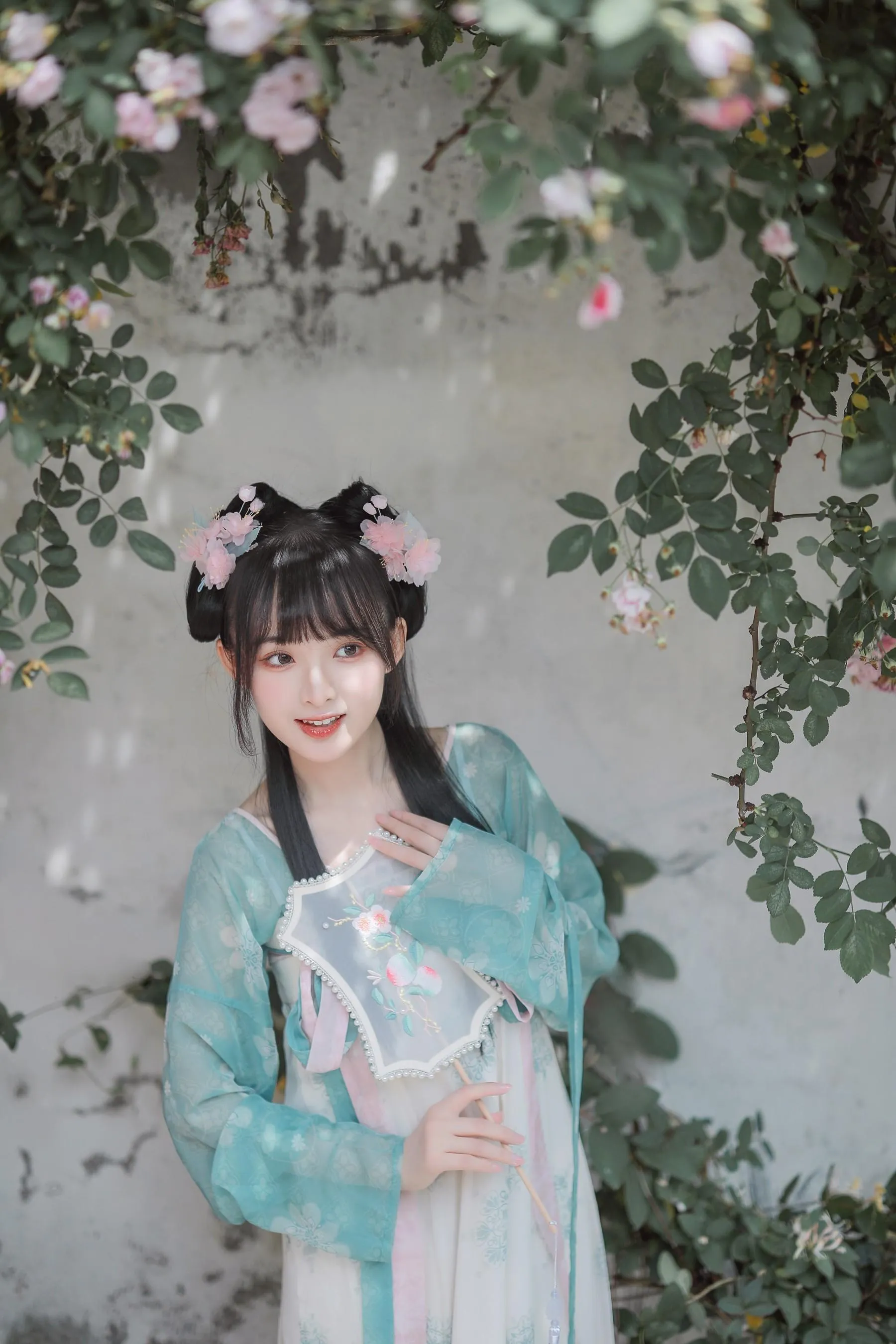 [艺图语] 2022.06.14 渐开荷芰落蔷薇 莉莉崽w [20P]插图8